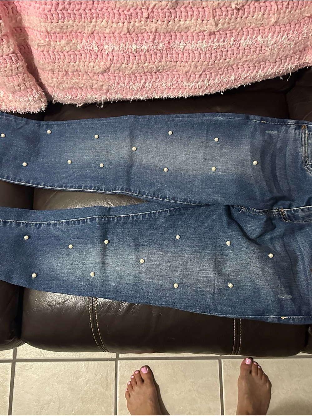 Kut from the Kloth Blue Skinny Jeans with Pearl Studs